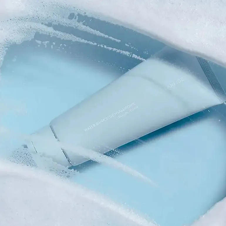 Water Bank Blue Hyaluronic Cleansing Foam